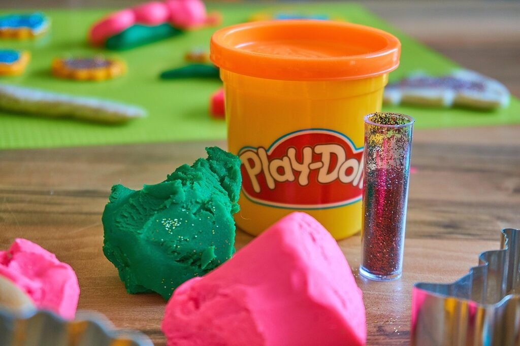 play-doh, play dough, creative, creativity, fantasy, to bake, handcraft, children, to play, fun, toy, playdoh, game, leisure time, multicoloured, coloured, glitter, cookies, cakes, cut out, roll out, to form, child, background, play-doh, play dough, play dough, play dough, play dough, play dough, playdoh, playdoh, playdoh, playdoh